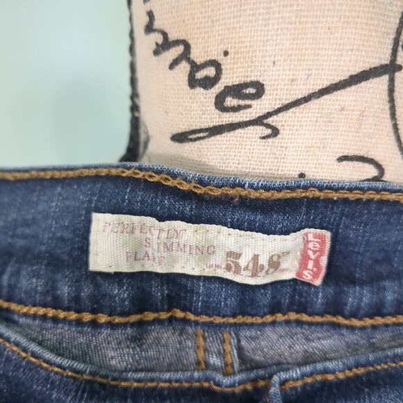 Levi's perfectly slimming flare jeans dark wash size 12 - Picture 5 of 5